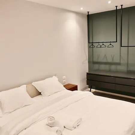 Apartment Dreamsuites-lake View Residenc