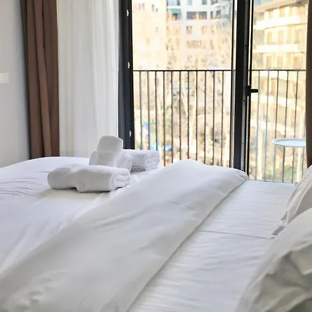 Dreamsuites-lake View Residenc Apartment